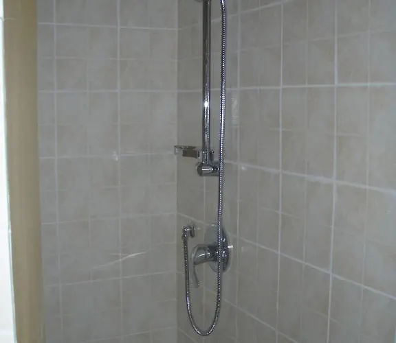 La Maison Au Soleil * Μεντόν