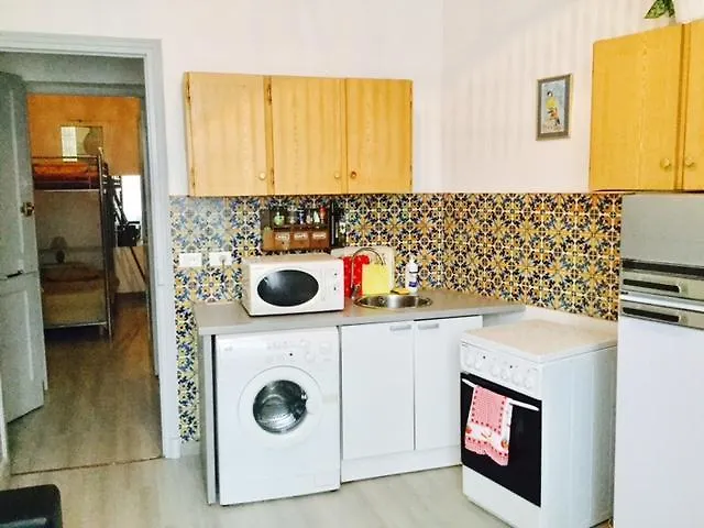 La Maison Au Soleil Мантон